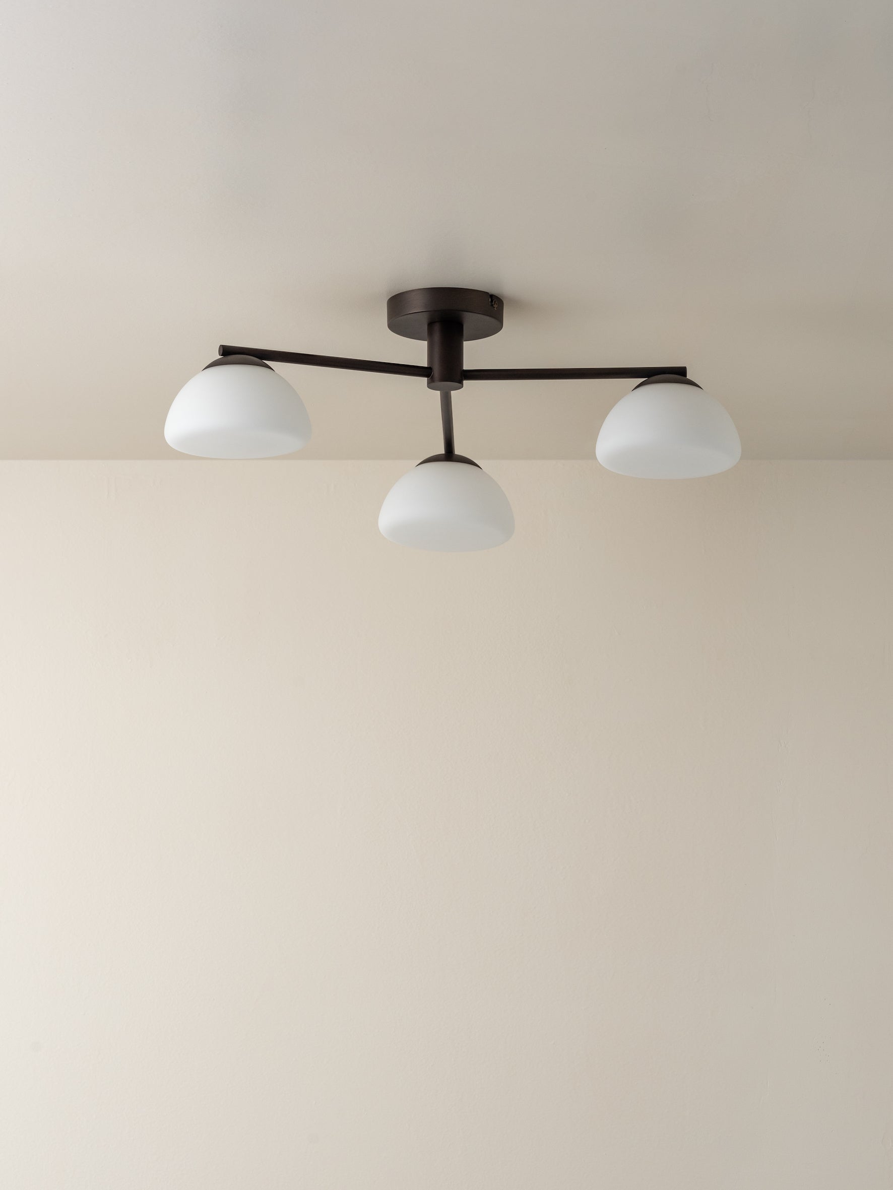 Silio - 3 light bronze and opal flush