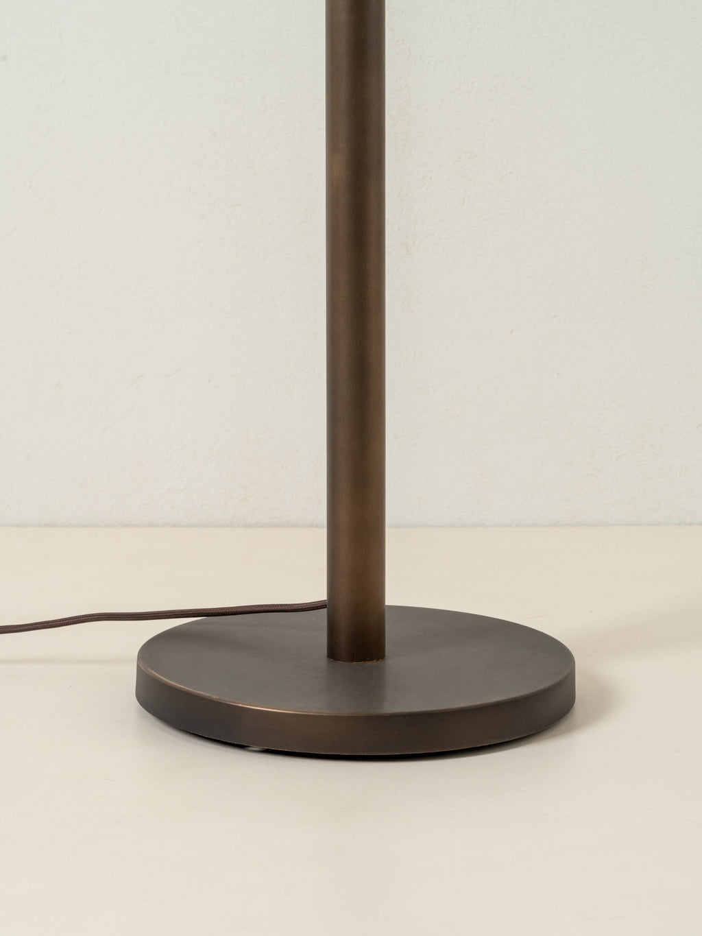 Viotti floor lamp