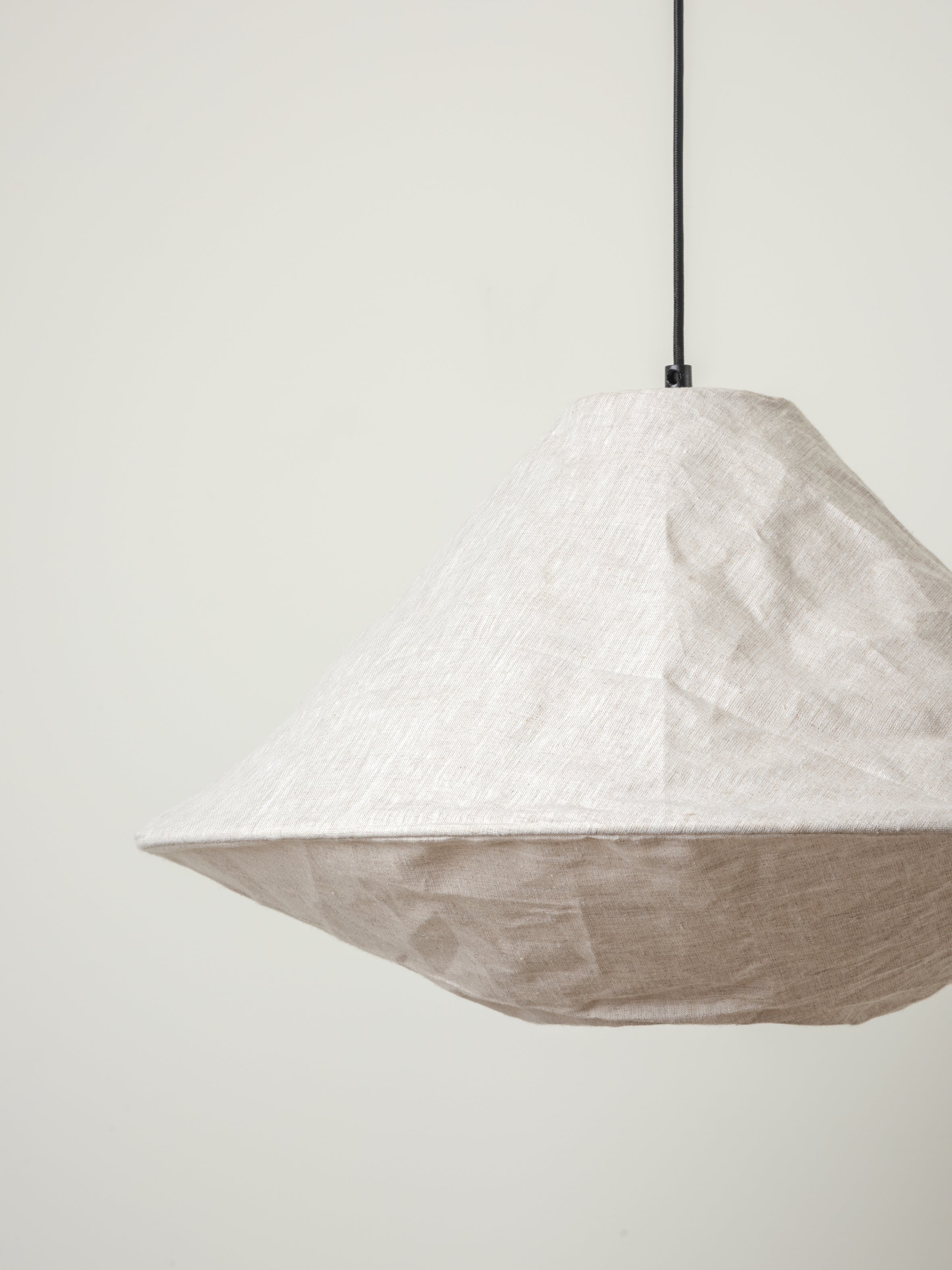 Siya - collapsible linen lampshade